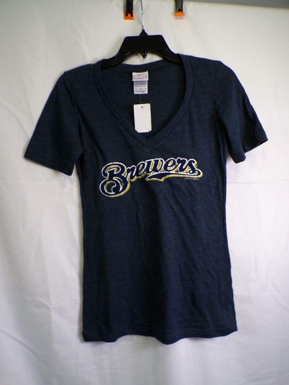 Campus Lifestyle Milwaukee Brewers Women's S V-Neck T-Shirt Navy